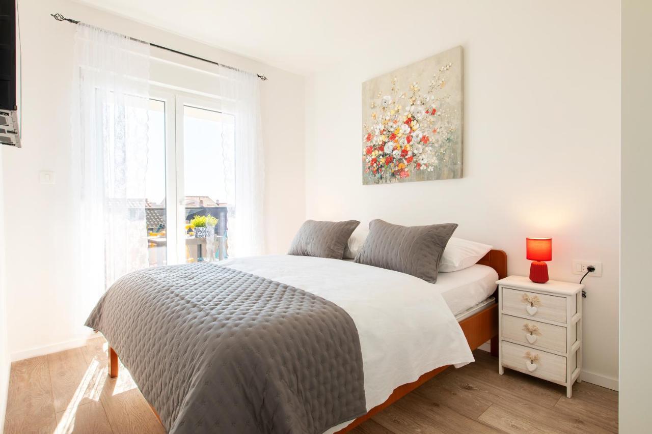Sunny Island Apartment Trogir Eksteriør bilde