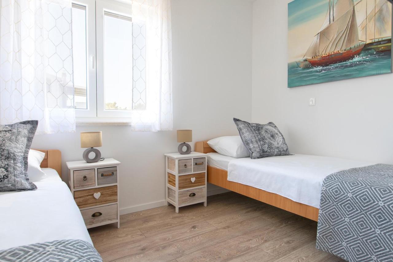 Sunny Island Apartment Trogir Eksteriør bilde